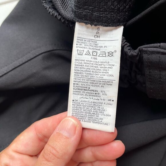 NWT Old Navy Cargo Go Dry Black regular length active pants size small - Picture 8 of 12